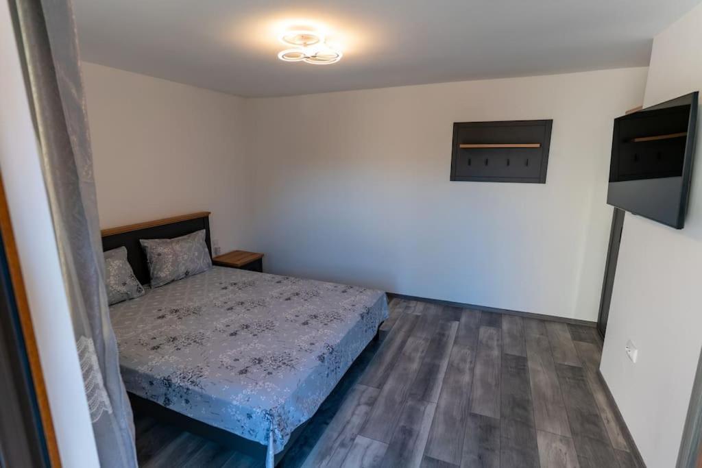 Ferienwohnung La Bebe 3 Hunedoara Exterior foto